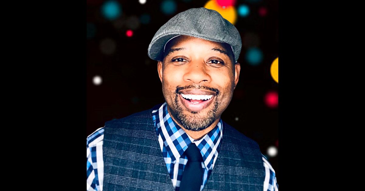 Q’s Lounge RedCircle