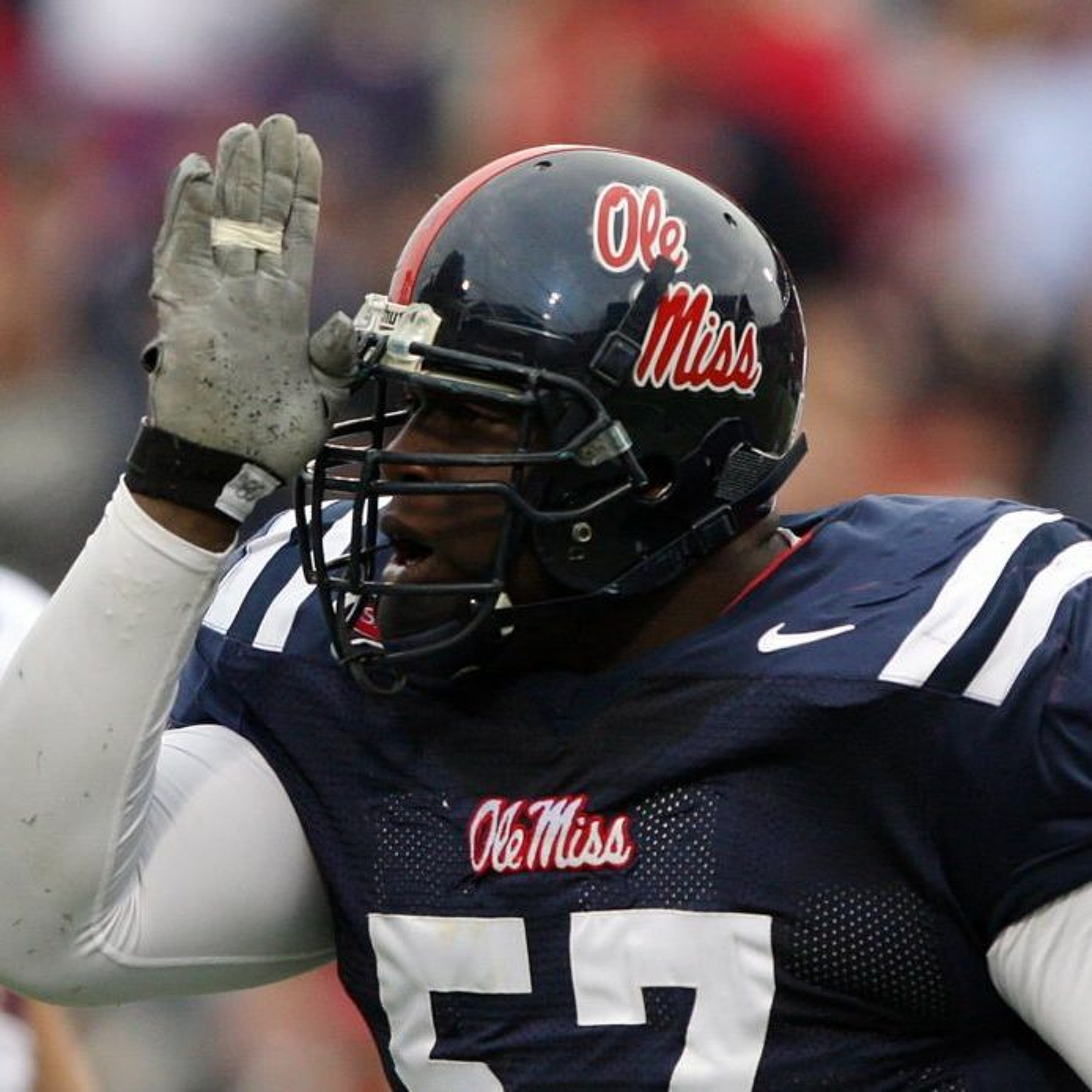 Jerrell Powe: Summer football workouts, taking Orgeron in a fight, celebrity softball + more