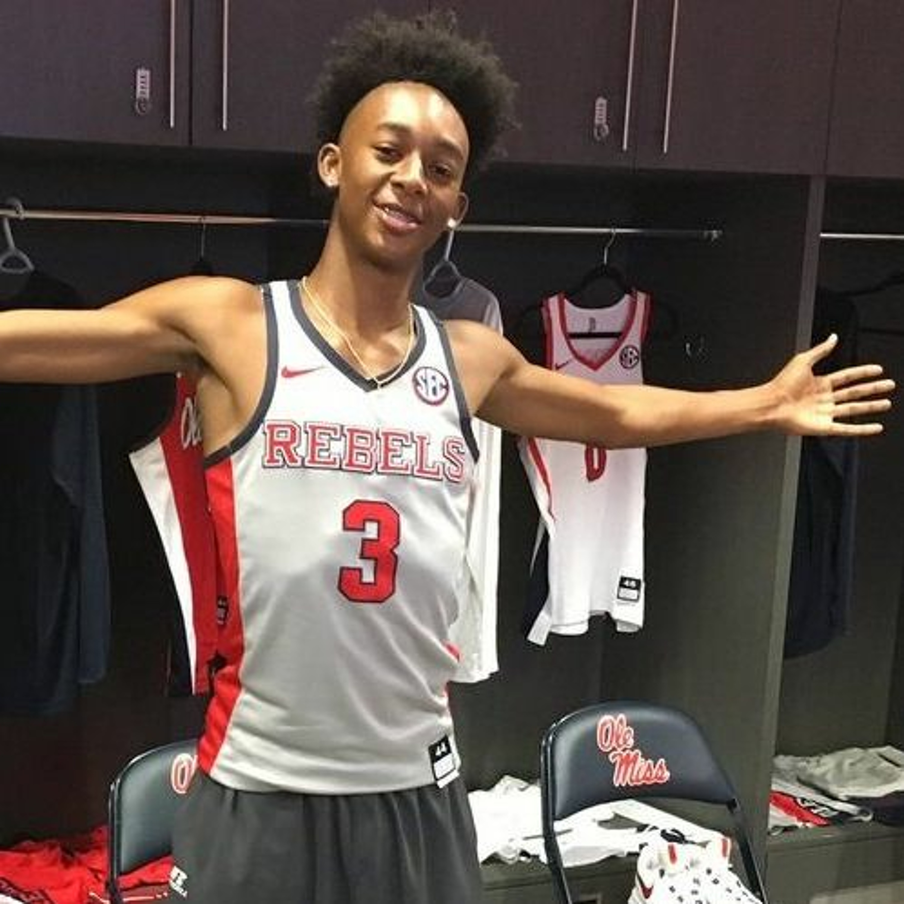 Basketball postmortem, what's next and Jacob Peeler details a busy spring for football