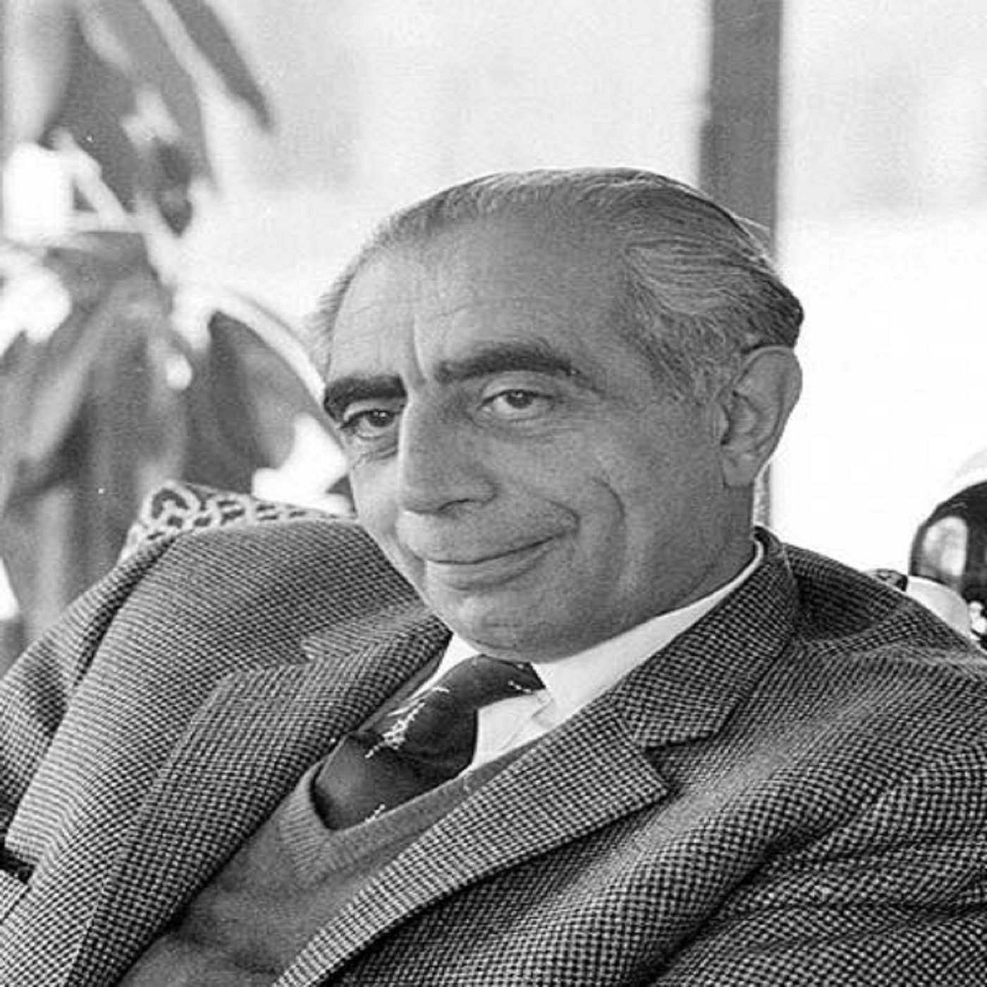 دکتر علی امینی از کتاب شبه خاطرات, یک