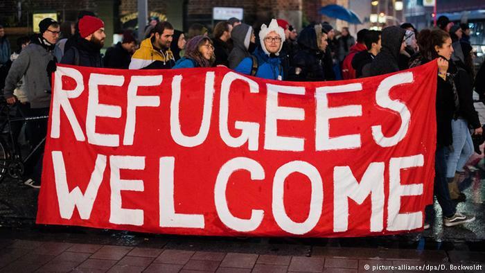 Refugees, Immigrants, and Donald Trump: Viet Thanh Nguyen; plus Anna Deavere Smith on the school-to-prison pipeline and Rachel Kushner on women in prison