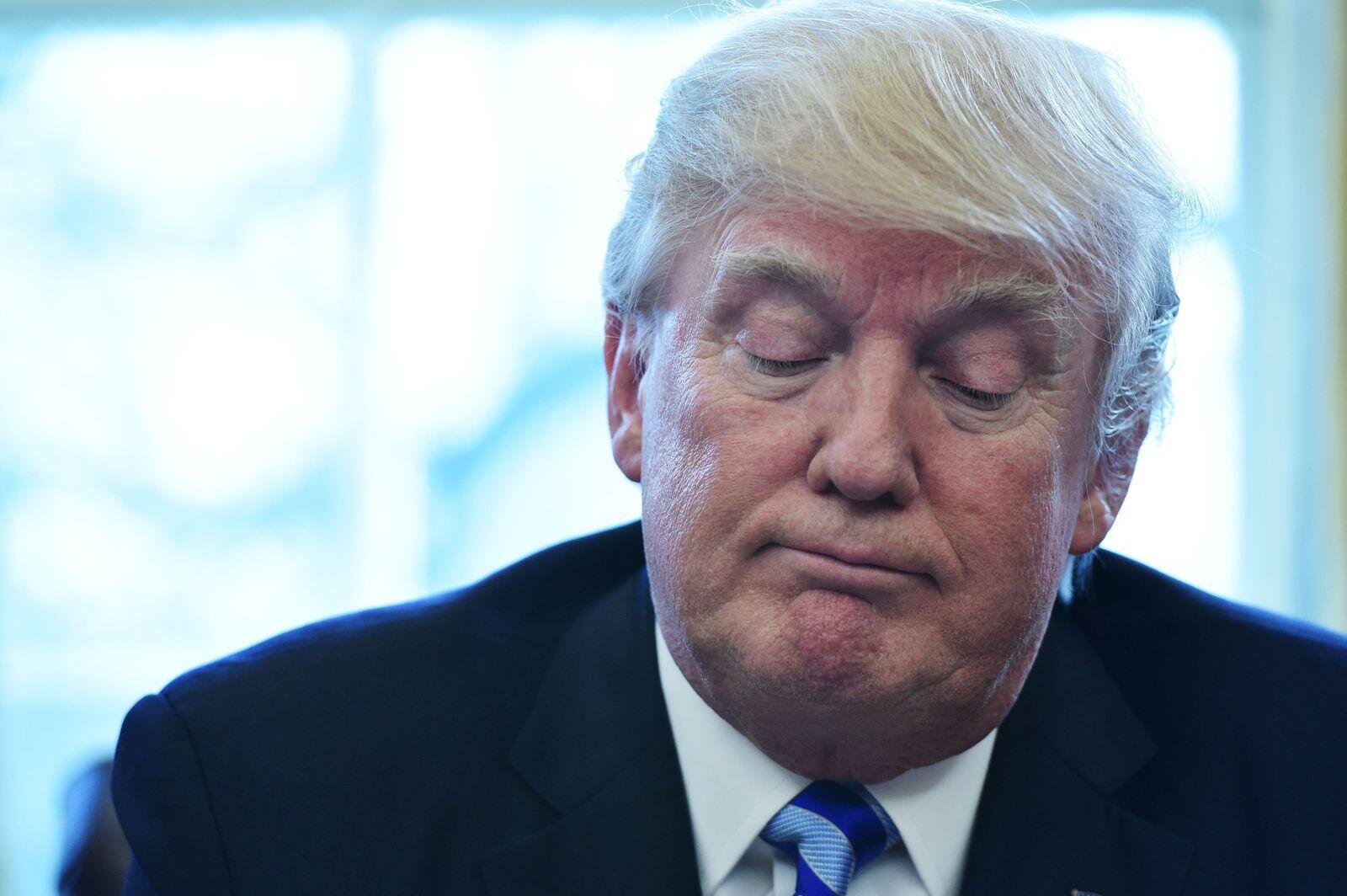 Trump Will Lose in 2020: Stan Greenberg, plus Naomi Klein on the Green New Deal and J. Hoberman on Reagan and the Movies
