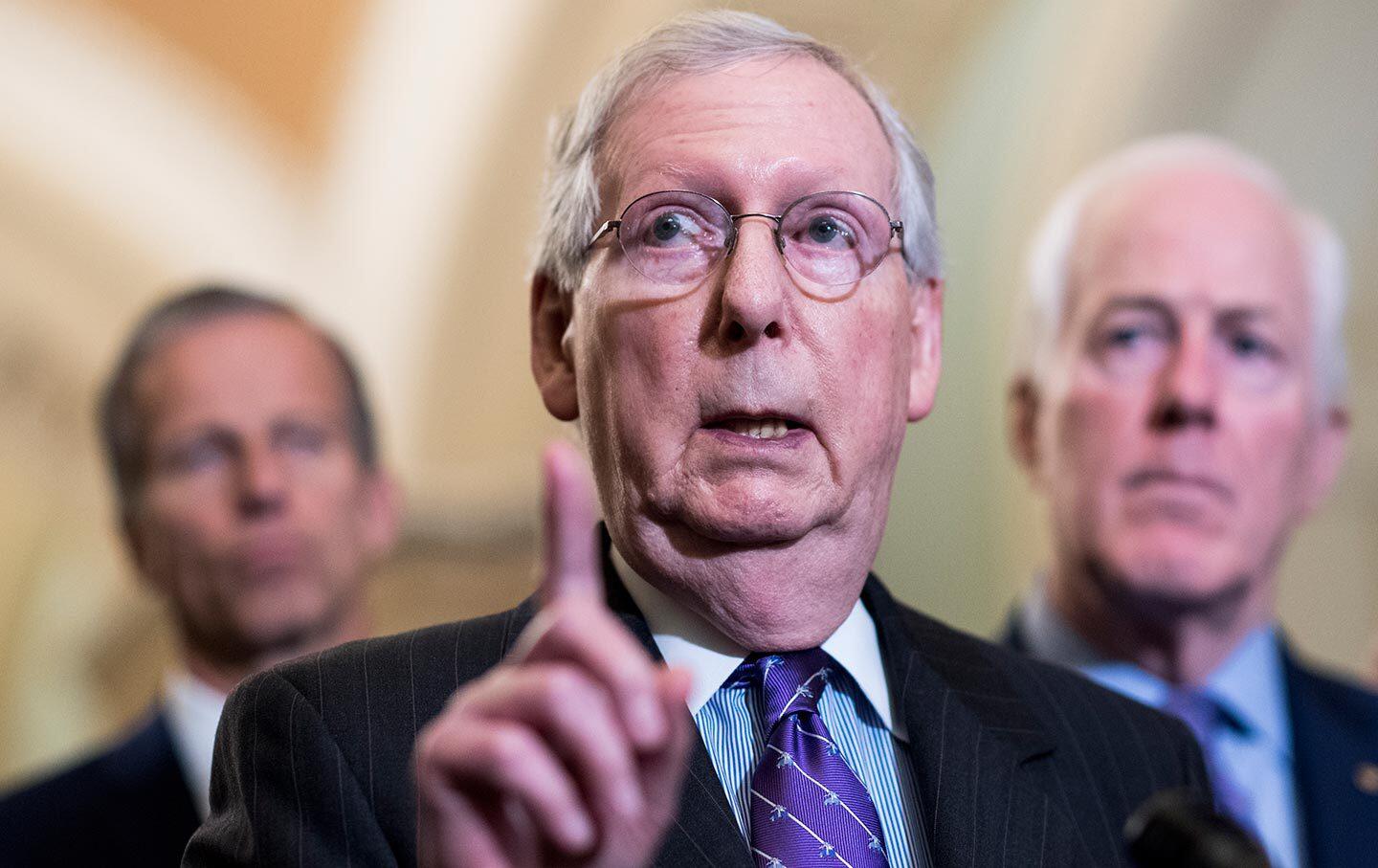 The Issues Republicans Are Afraid to Touch: Harold Meyerson on Politics, plus Aaron Maté on Russiagate and Alex Press on Amazon workers