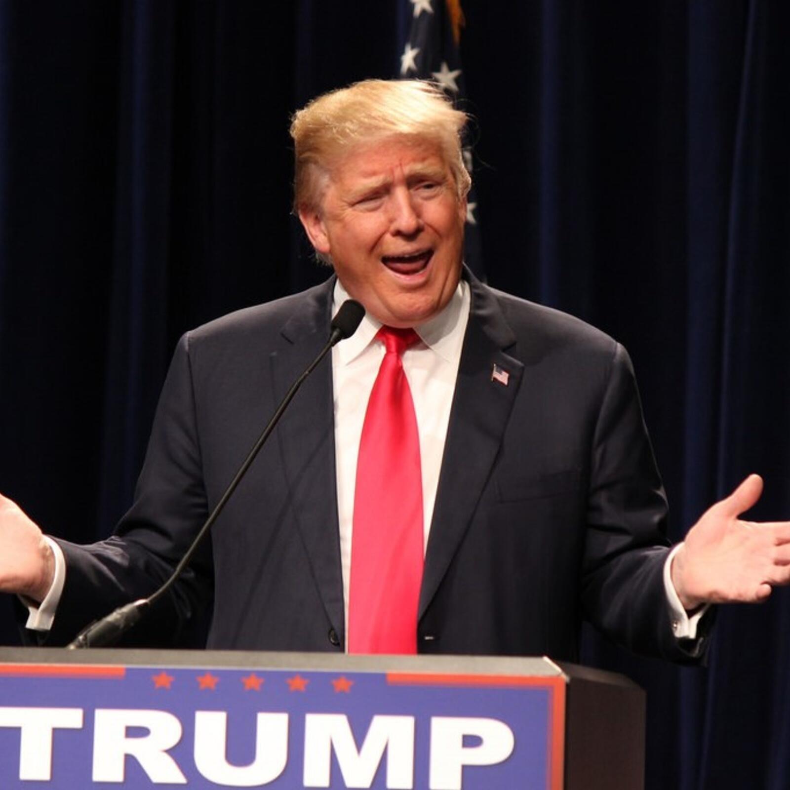 Is it ‘Treason’ Not to Clap for the President? Joan Walsh, plus Nomi Prins on Financial Deregulation and Ann Jones on Norwegians episode artwork