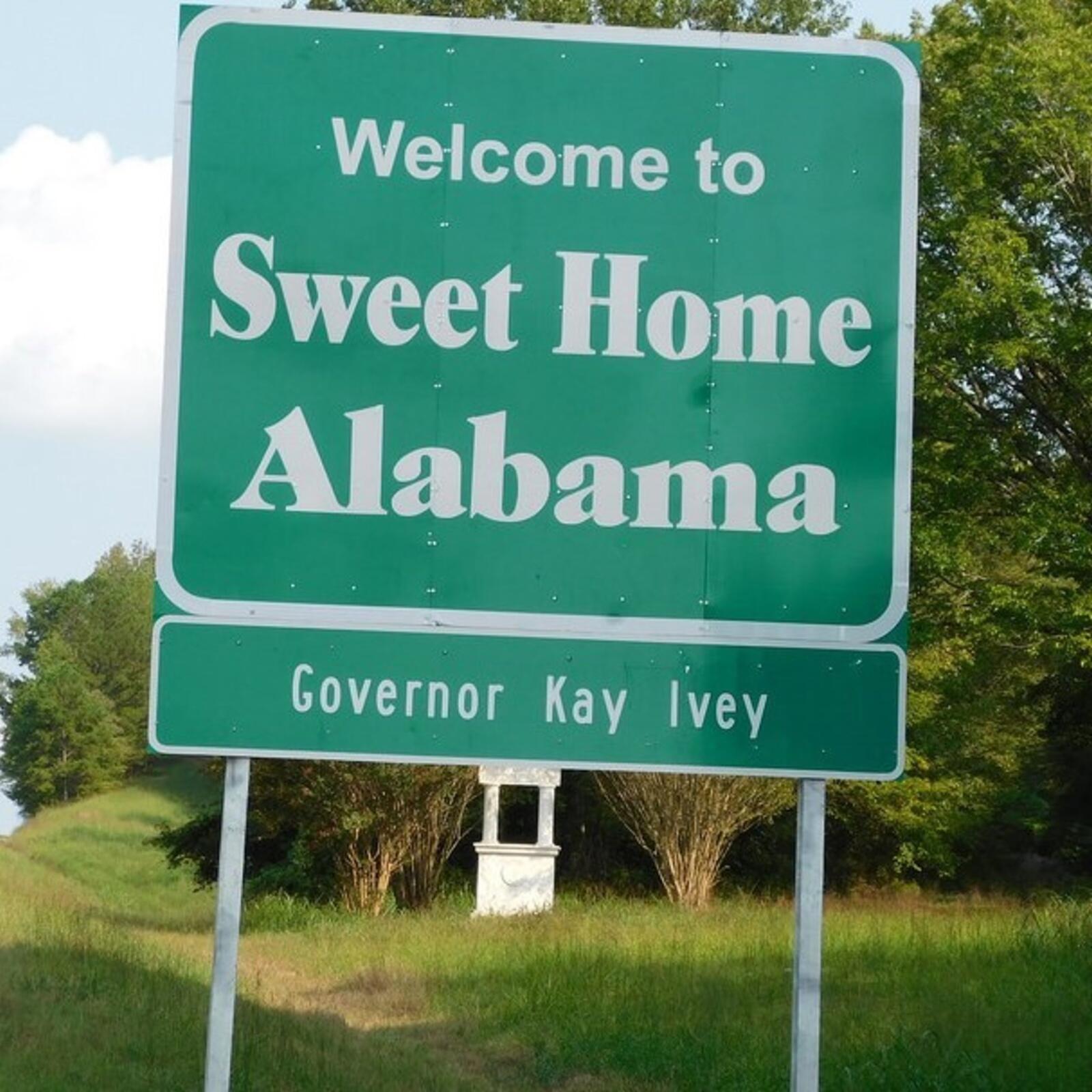 Can the Democrats Beat Roy Moore in Alabama? Howell Raines; plus Adam Shatz on Trump and the Bomb, and Corey Robin on Trump's Reactionary Mind episode artwork