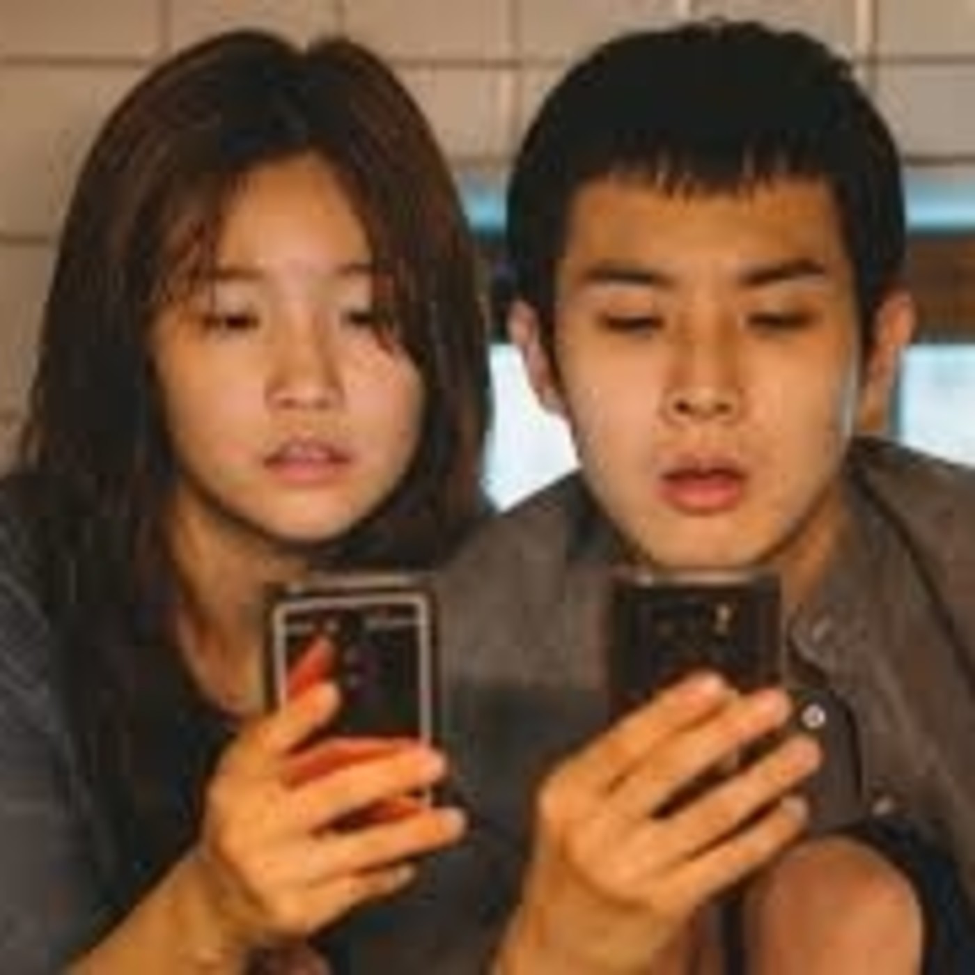 Parásitos-Aguda y simpática crítica social sobre la sociedad de Corea del Sur - Episodio exclusivo para mecenas episode artwork