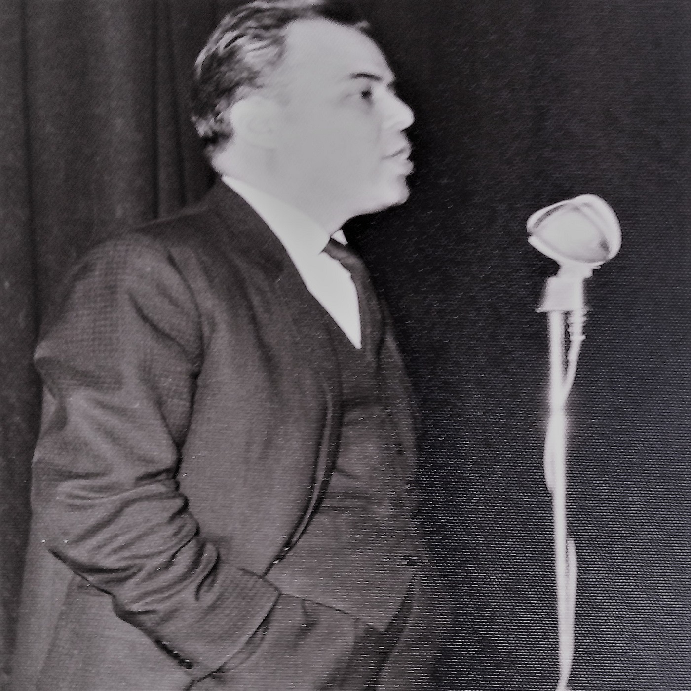 احمد نفیسی از کتاب شبه خاطرات episode artwork