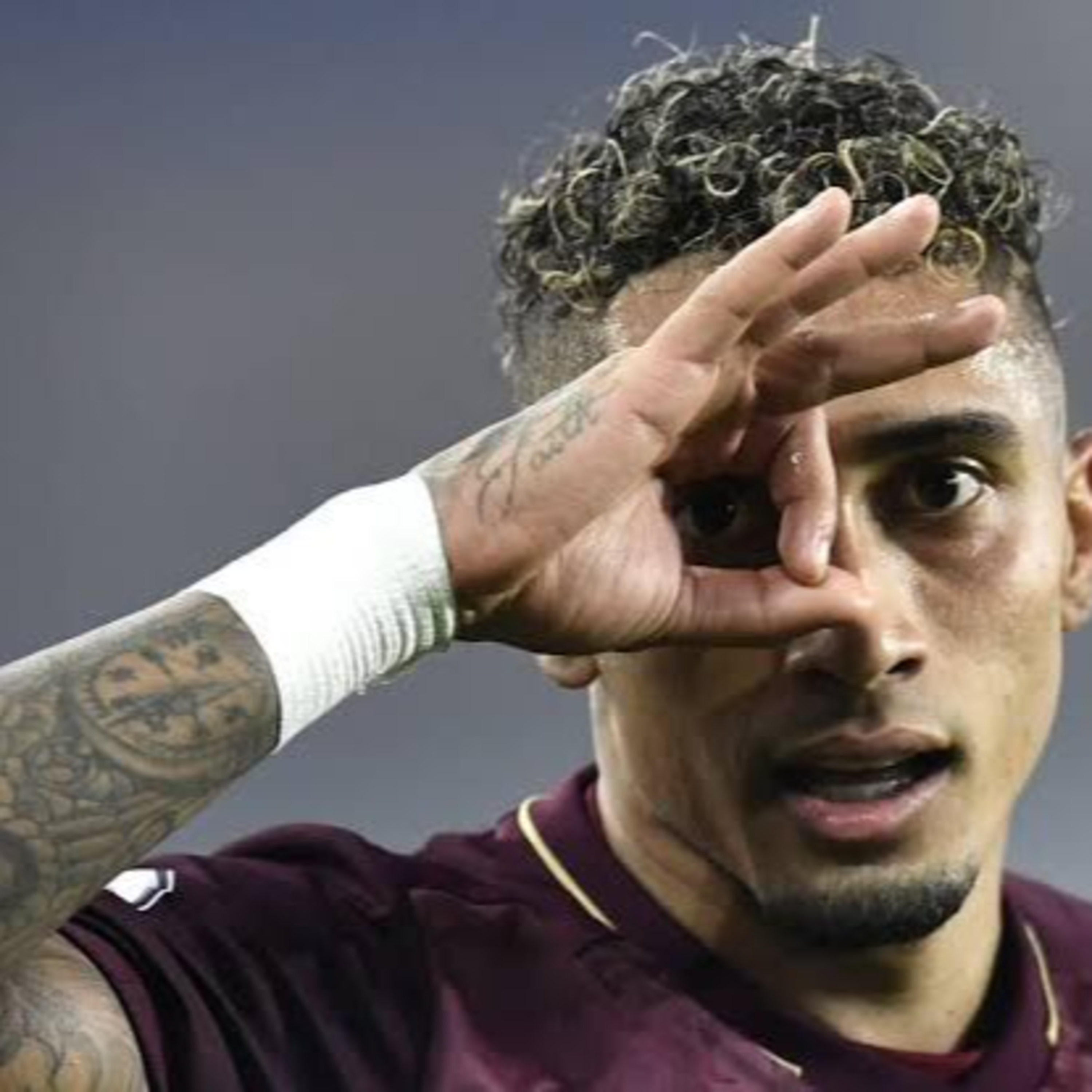 Latest Football and Entertainment news & Updates, top scores, live scores, fixtures and discussions.