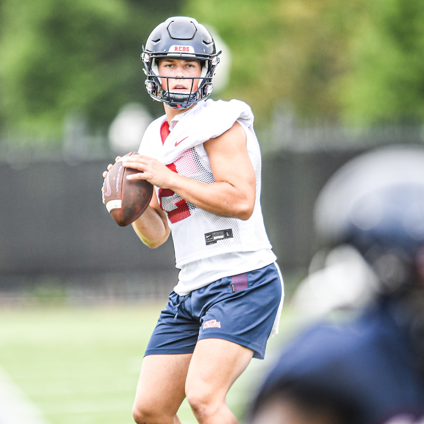 Jaxson Dart ‘isn’t in the lead,’ so much as ‘back in the race’ to be Ole Miss’ starting QB episode artwork