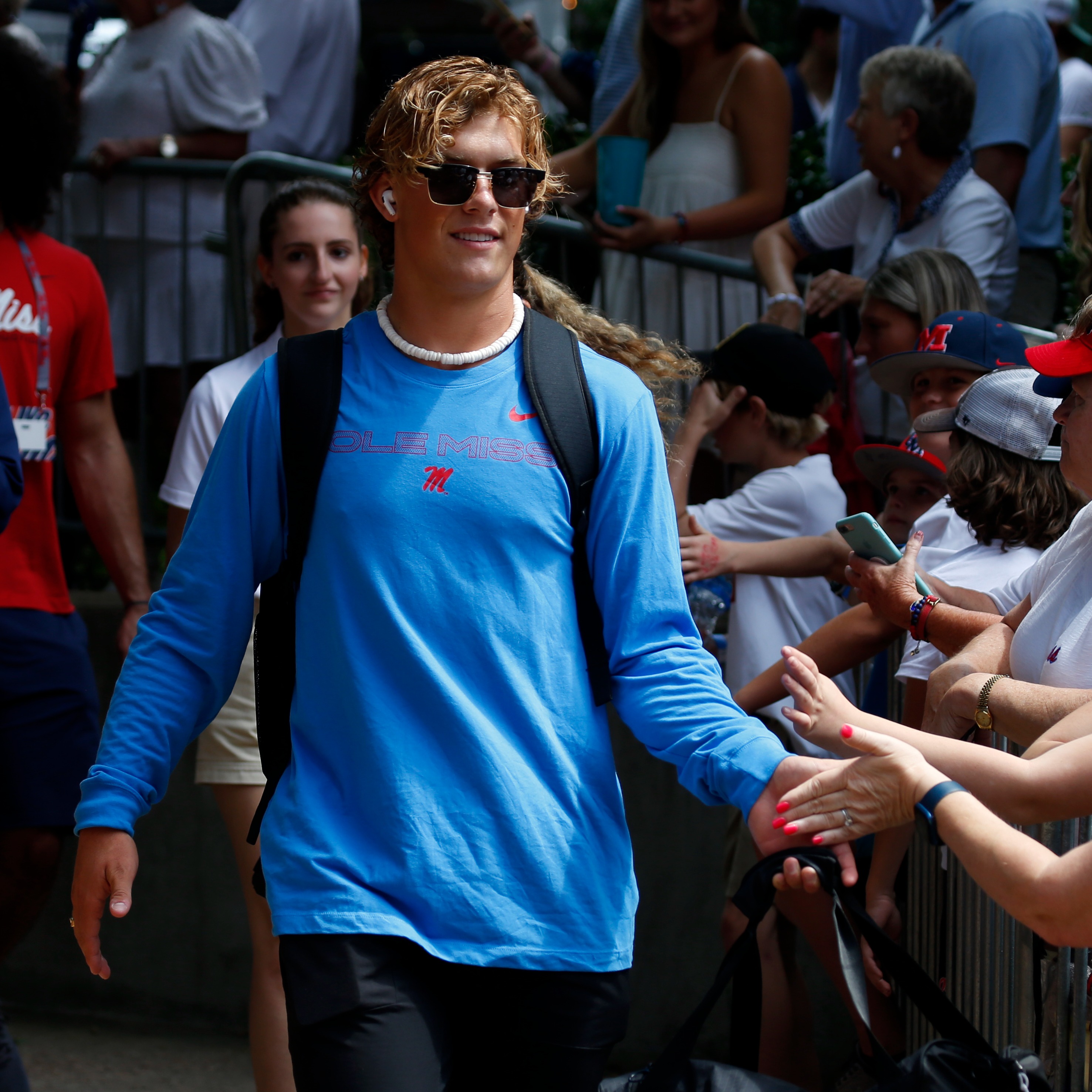 Franchise Player: Buy or Sell? Jaxson Dart settles the Ole Miss QB battle at Georgia Tech episode artwork
