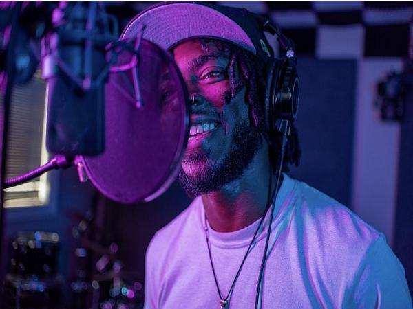 Endie Fiya: LIVE with Producer & Rapper ~ Sir33rd episode artwork