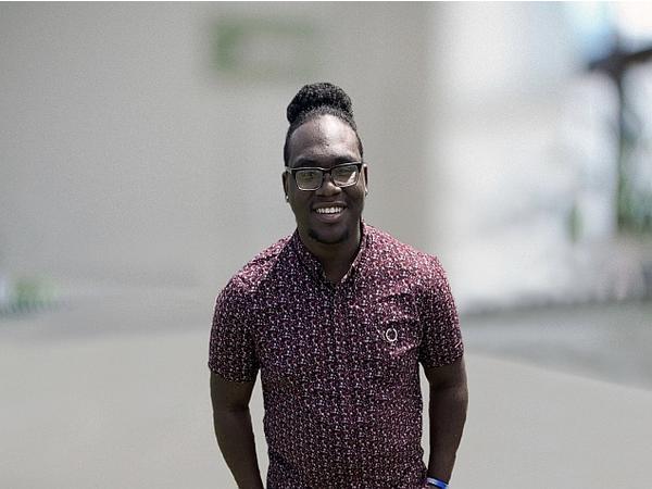 Endie Fiya: LIVE with Author & Inspirational Speaker ~ Davon Taylor episode artwork