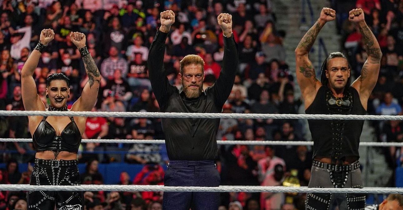 WINC Podcast (5/9): WWE RAW Review, Roman Reigns Signs New Deal, Charlotte Flair's Time Off episode artwork