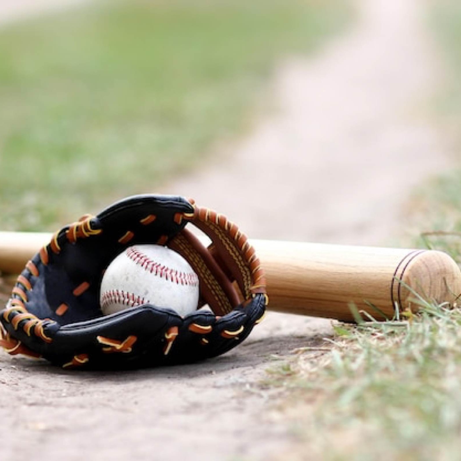 Braves announcer Joe Simpson chides Dodgers for batting practice shirts 