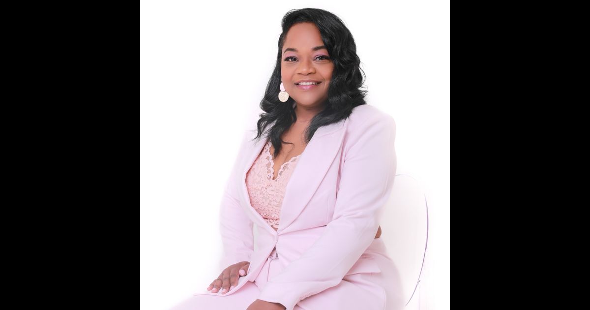 Maria Cook M.A.D. Women Podcast w/ Maria Cook | RedCircle