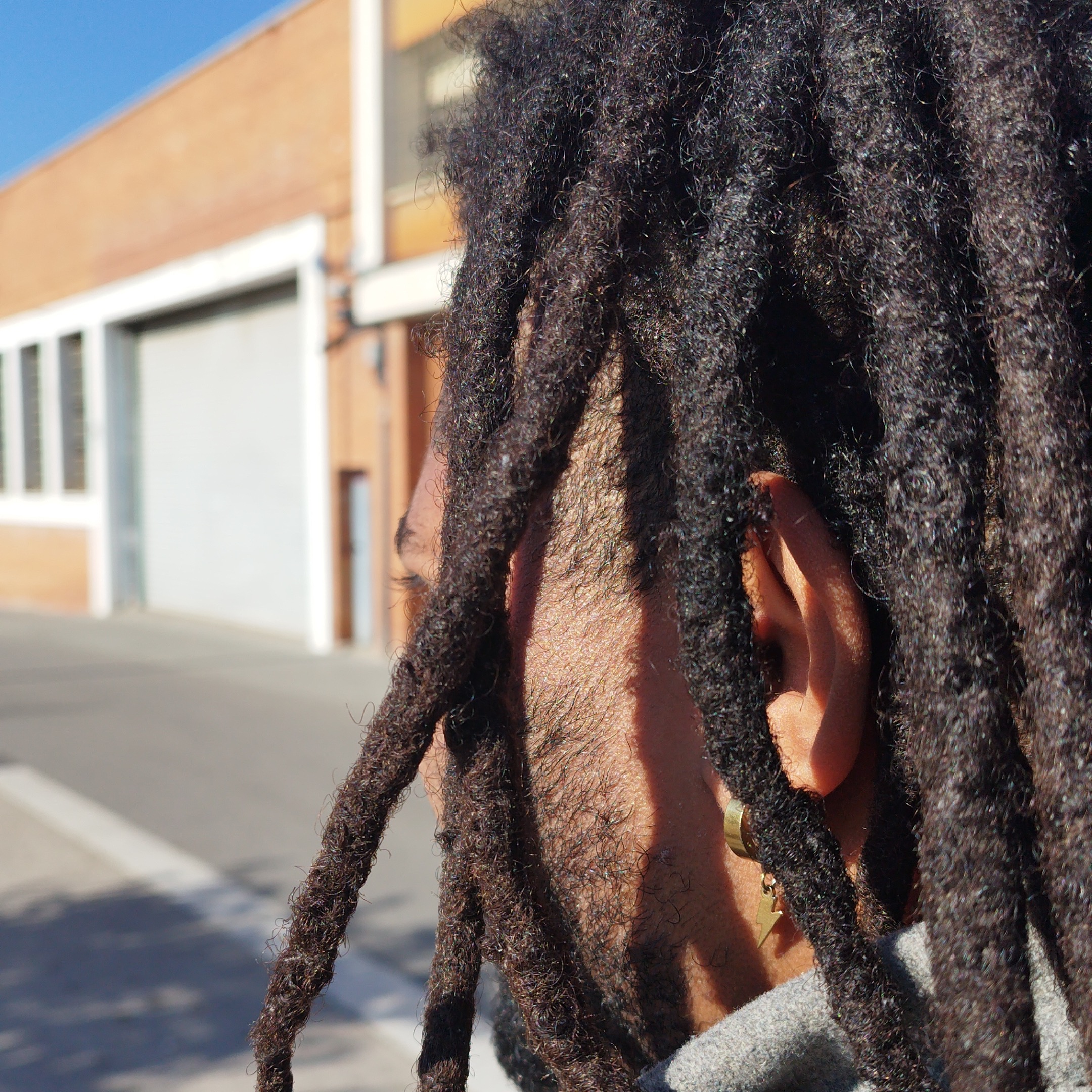 (RE)VISIBLES