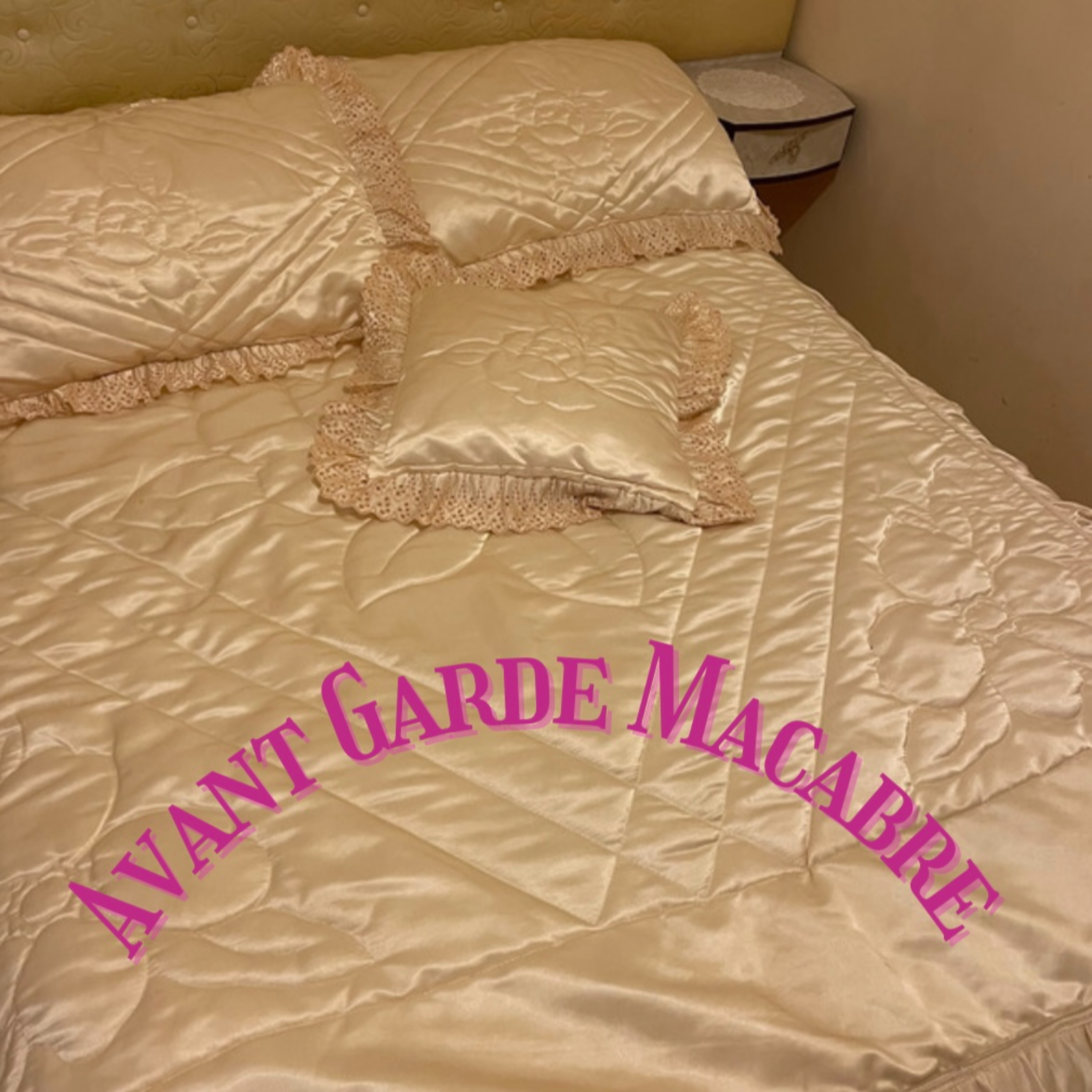 AVANT-GARDE MACABRE