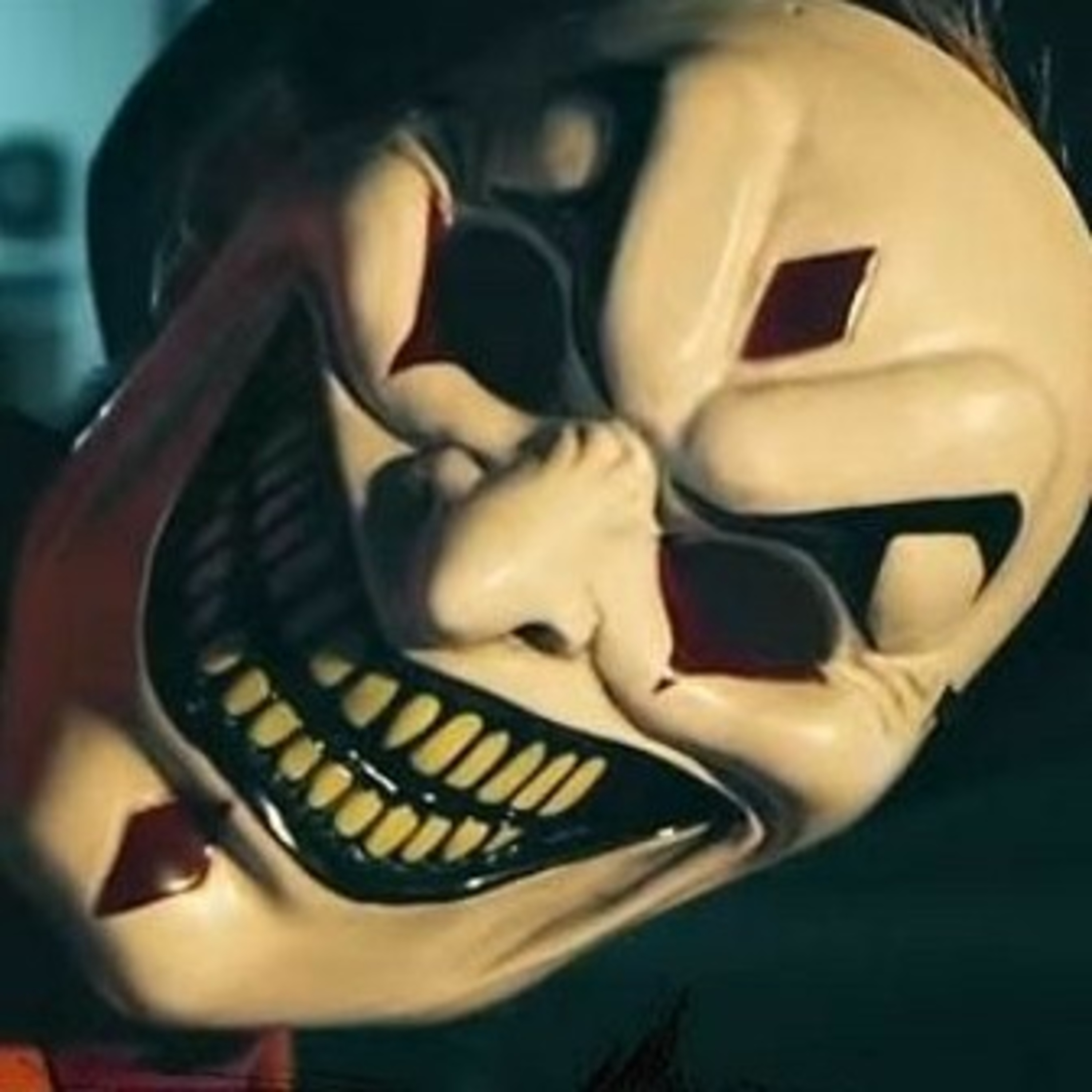 I wore a serial killer's mask on Halloween/My Life Animated Horror Stories