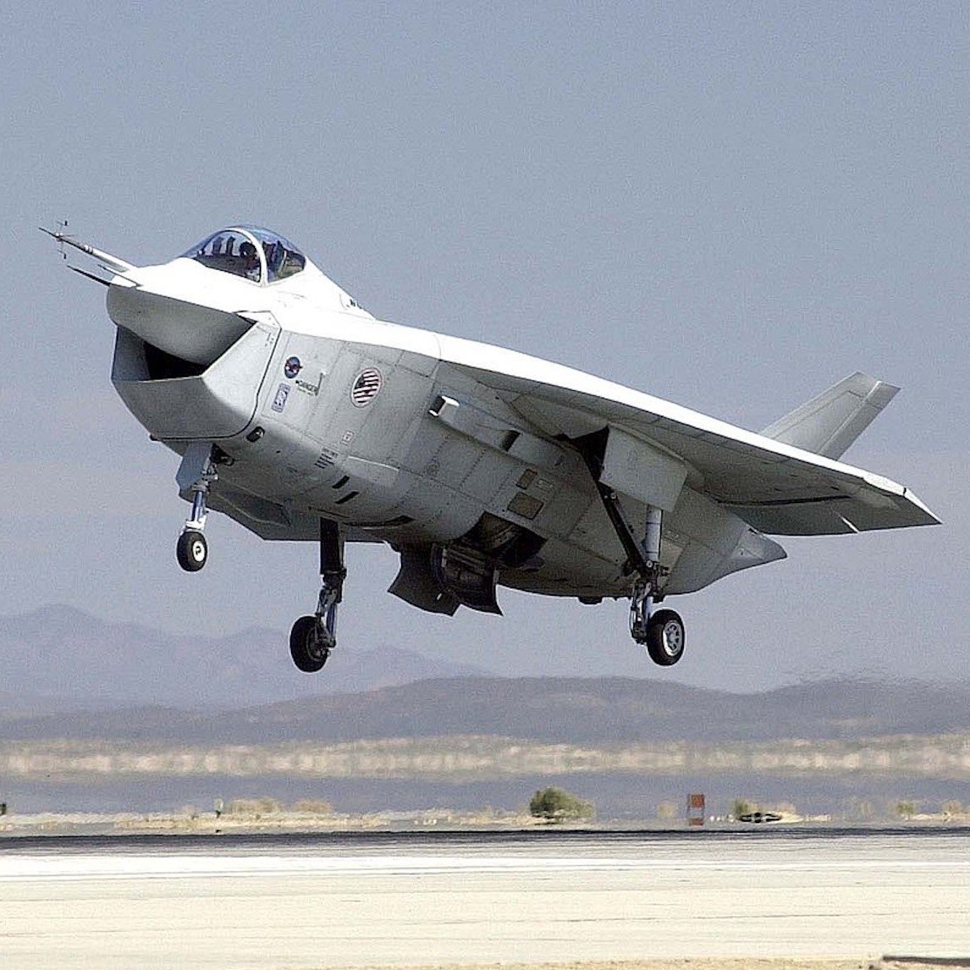 cover of episode The Empire Test Pilot who Flew the X-32, and More