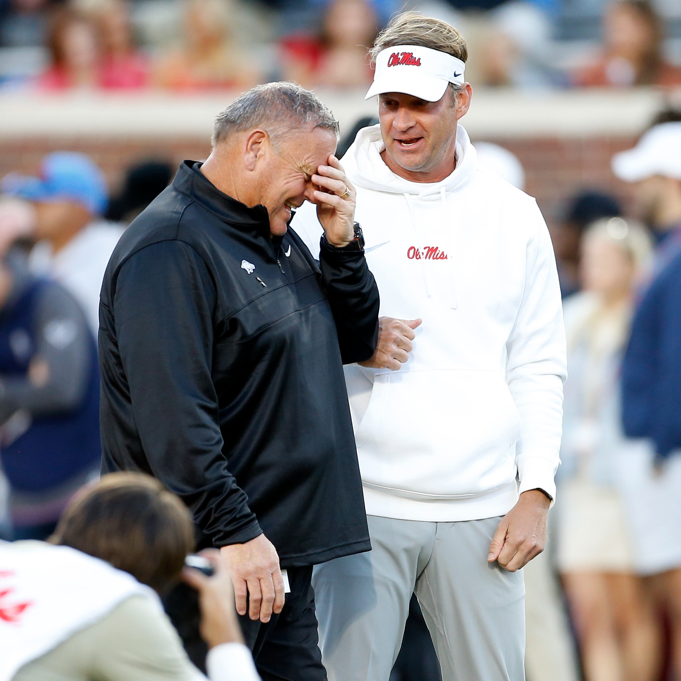 Rebel Yell Hotline: Dudley Dawson and Harry Harrison for Arkansas week