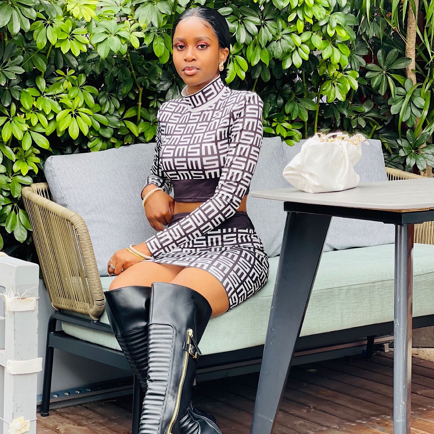 E097 - Veronique Romney