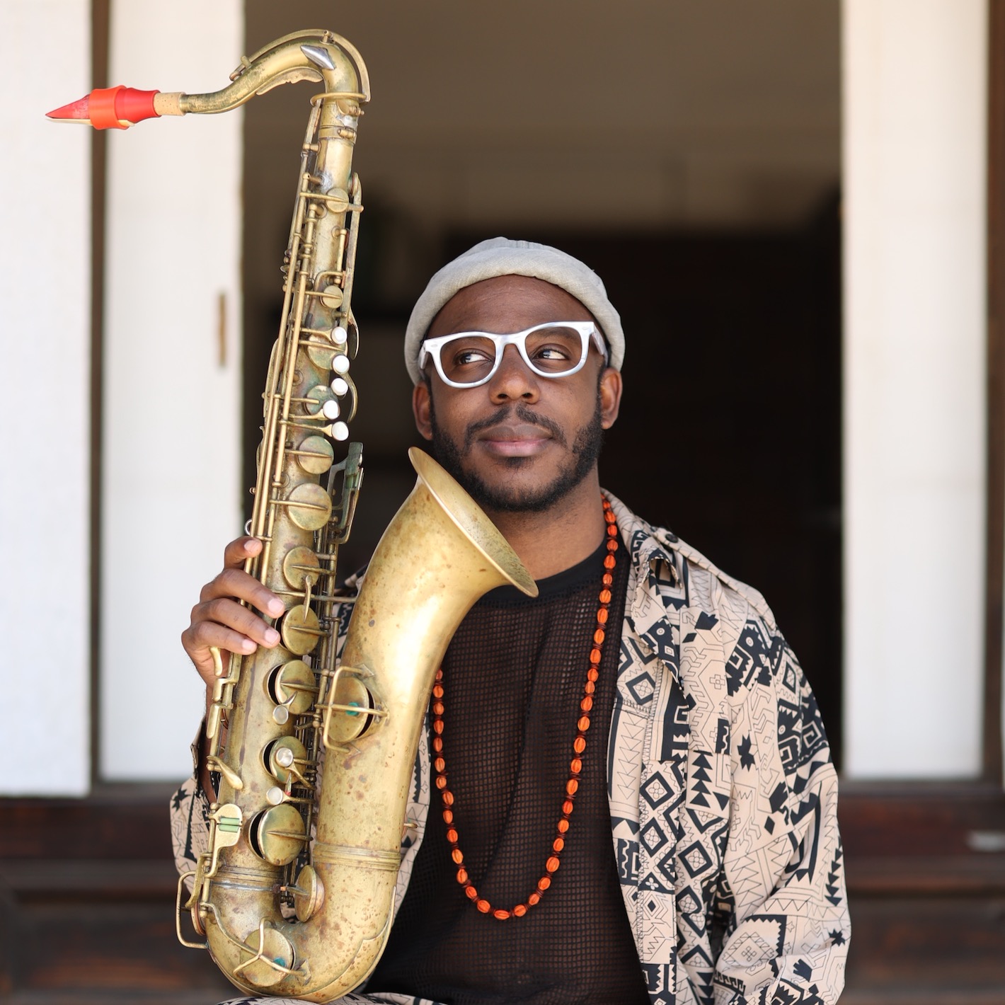 Episode 9 : Saxophonist, composer and vocalist Tivon Pennicott