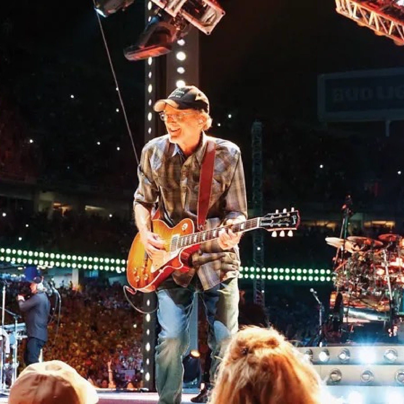 Chris Leuzinger – Garth Brooks’ guitarist on the hits and on the road – EP 39