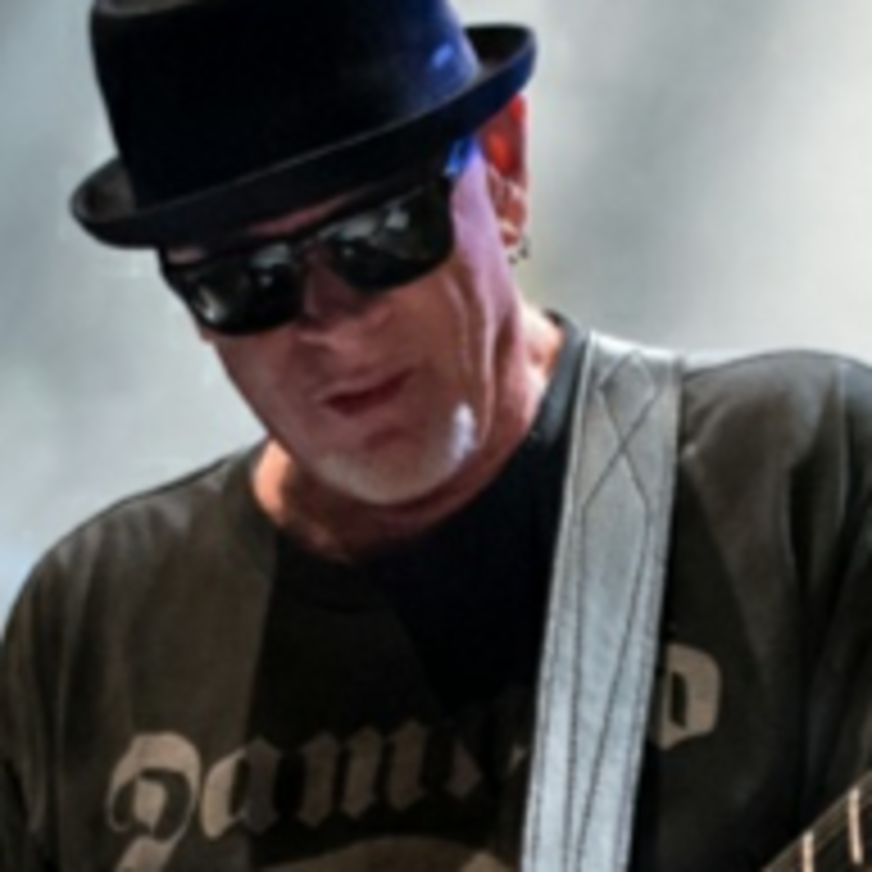 Ep 141 Great Whites Mark Kendall: his shark guitar, Led Zep, Terrys email exit, tour dates & more! episode artwork