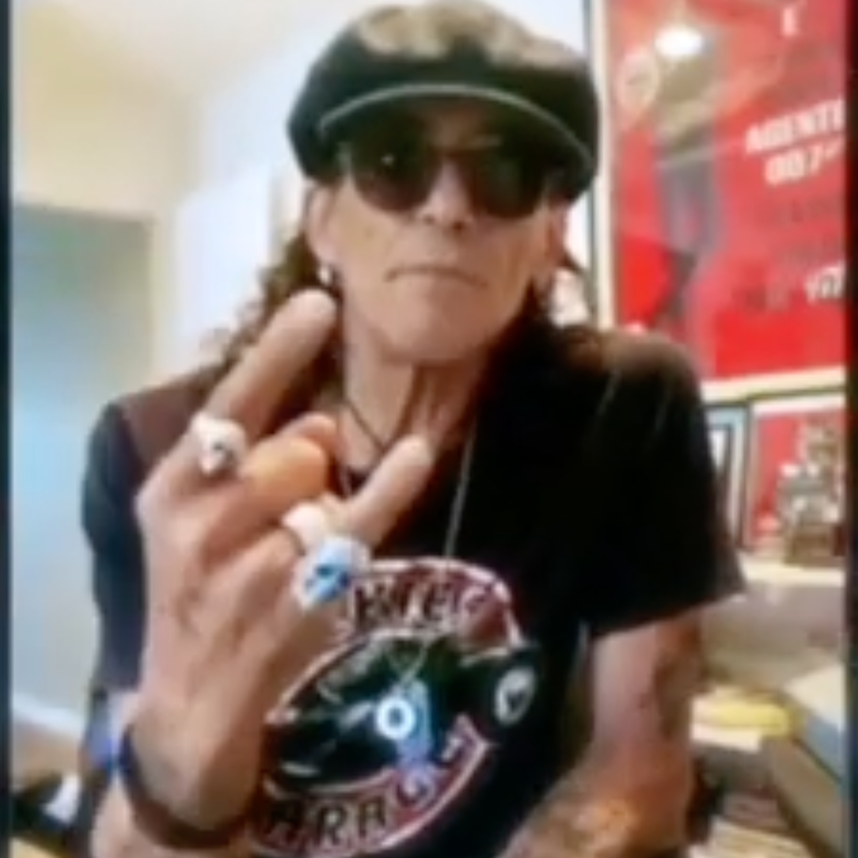 Ep 124 Stephen Pearcy Out of the Cellar interview collection episode artwork