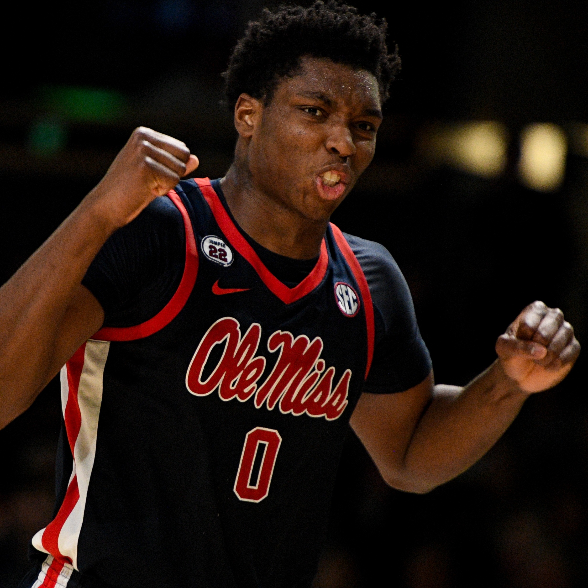 Rebel Yell Hotline: Baseball hot, basketball not in busy Ole Miss week