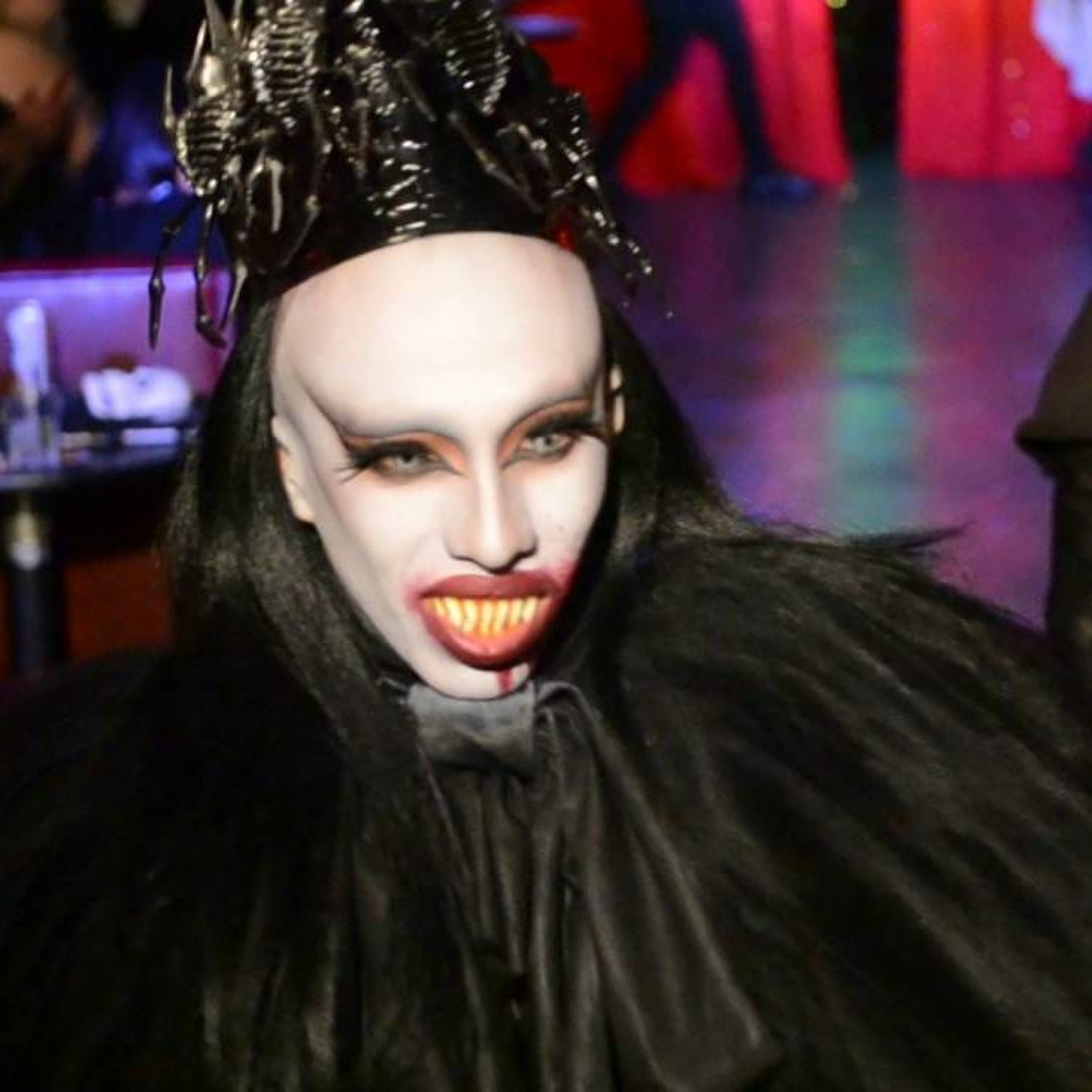 Resident bumper (featuring Vander Von odd) (guest co-hosts K.C. Lindley) episode artwork