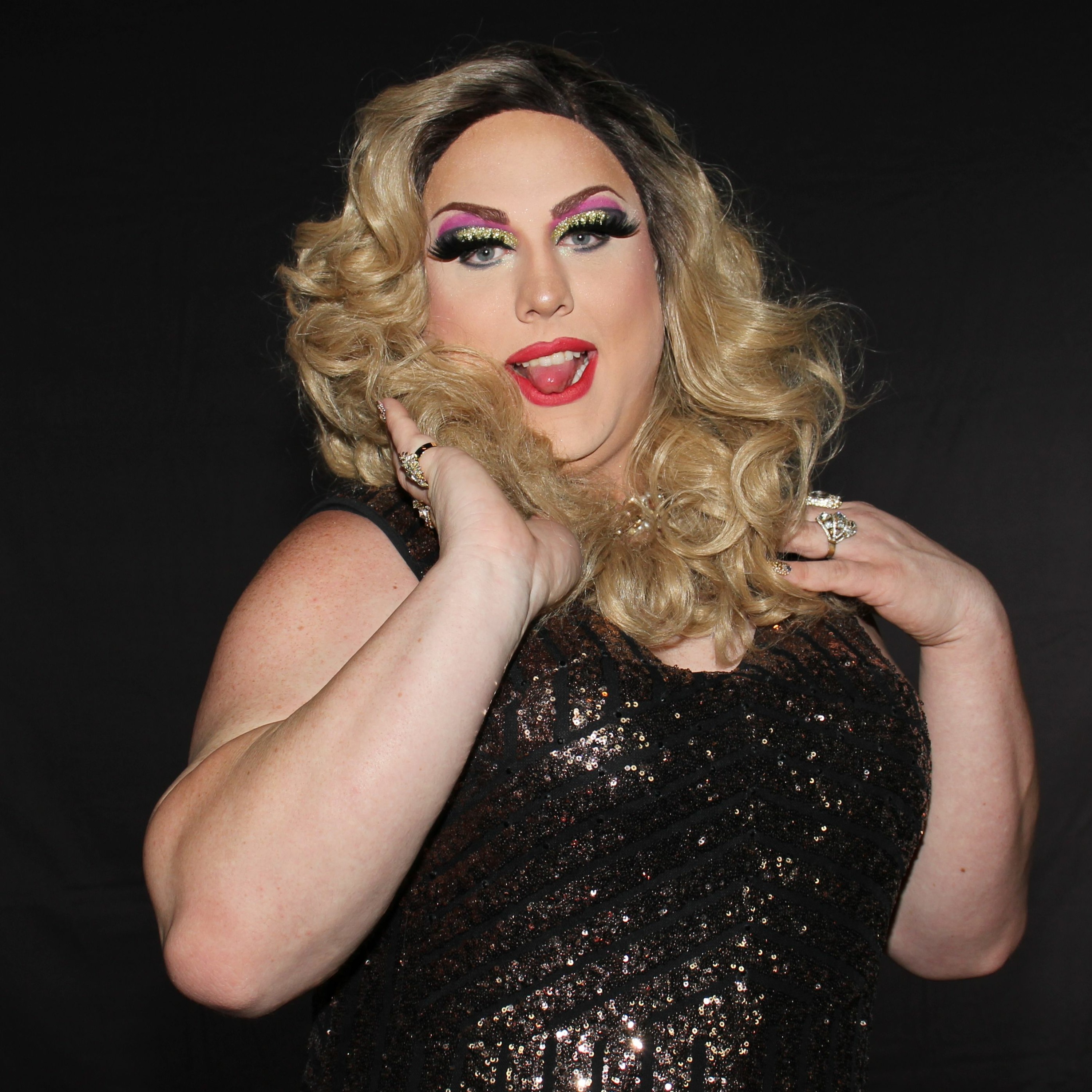 Showing your ass (featuring Colona Bleu) (guest co-host Diana Deluna) episode artwork