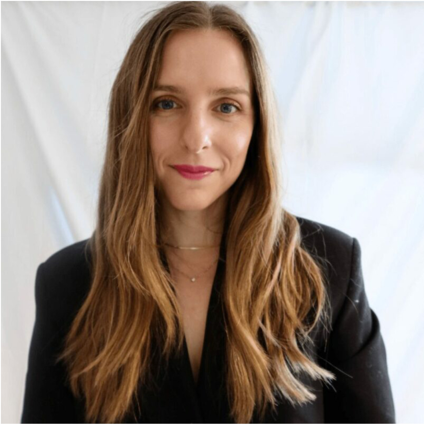 From Corporate to Chic Butt Wipes: Building a Physical Product Business (w/ Emily Griminger)