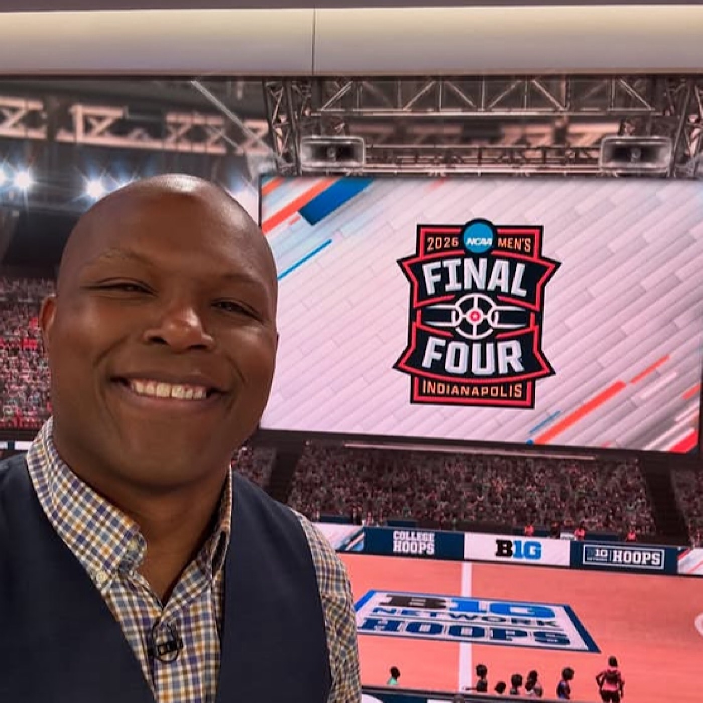 Big Ant Herron Talks Bears & Hoops???