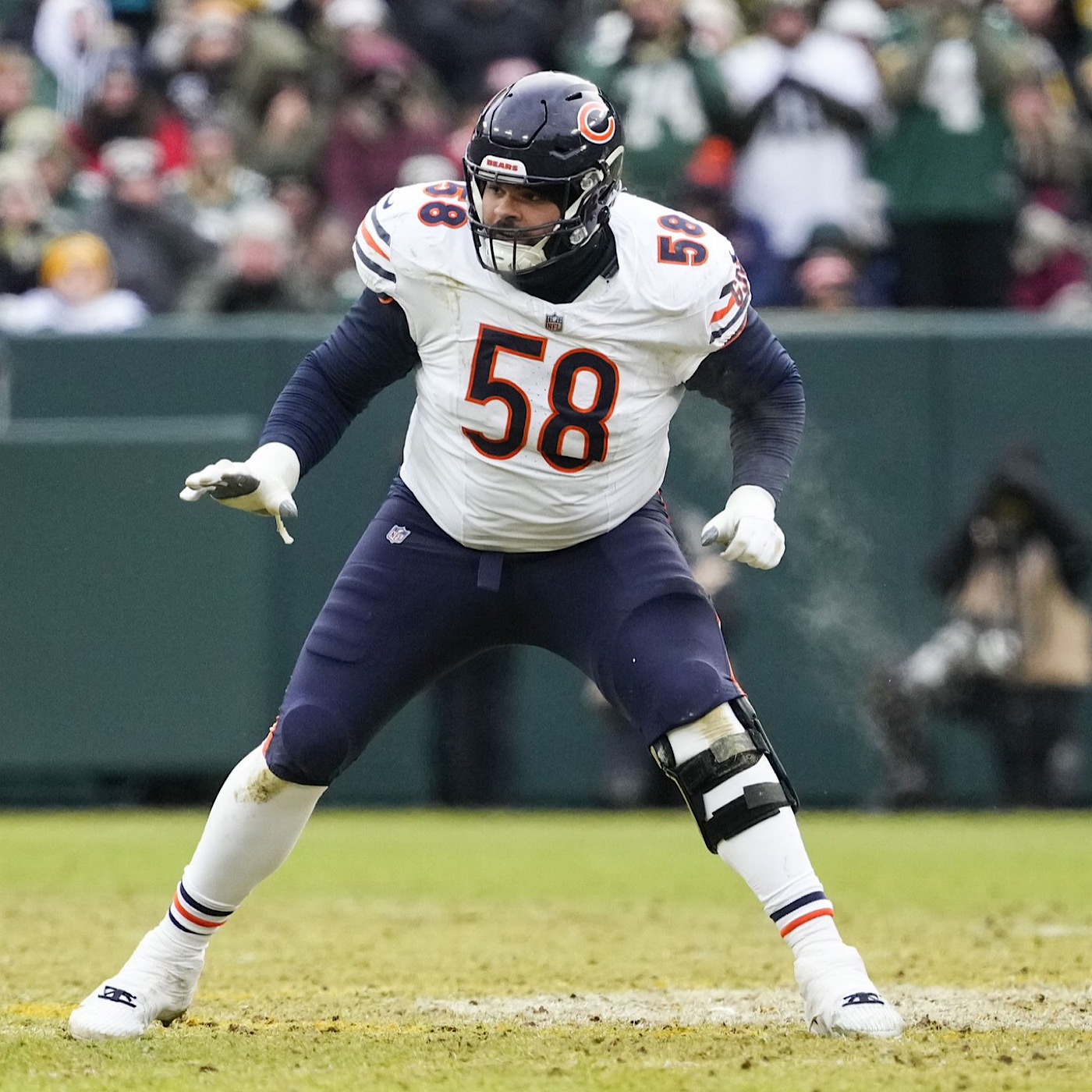 Should The Bears Move Darnell Wright, Left?