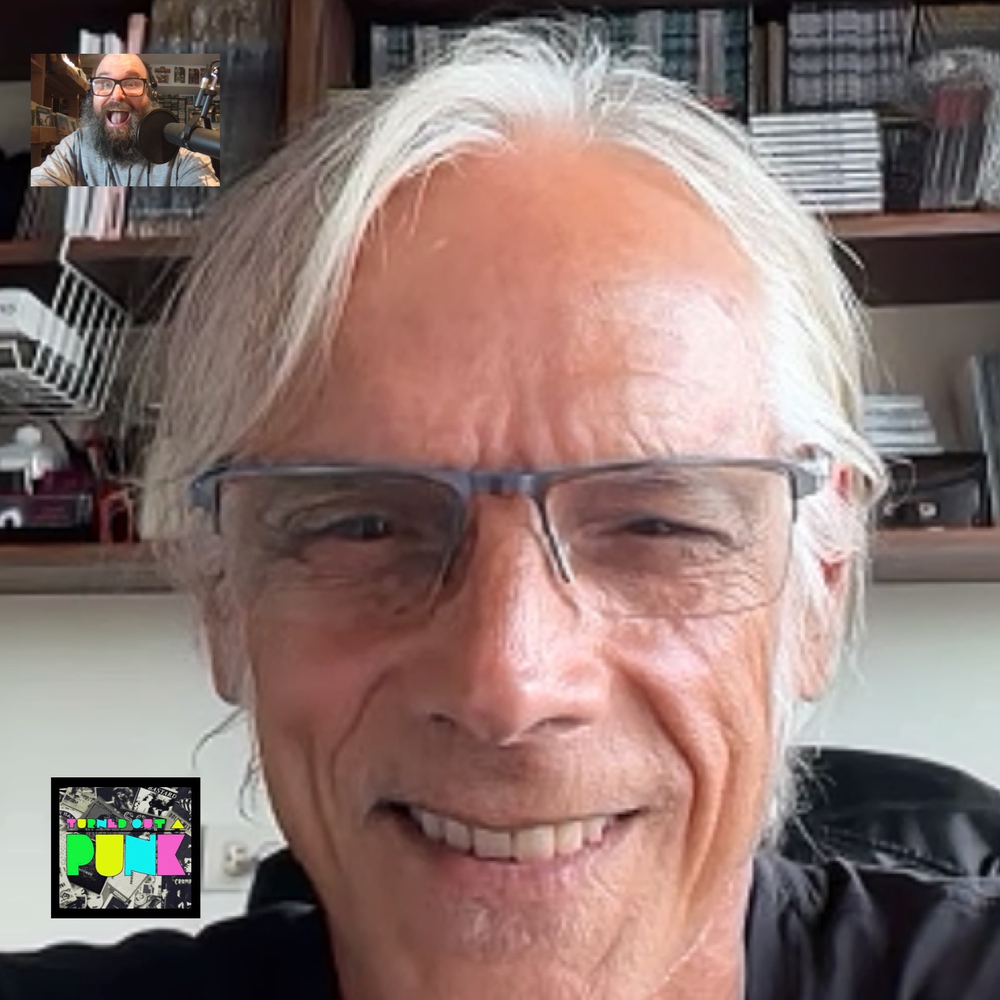 Deniz Tek from Radio Birdman is here