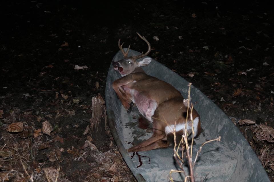 EP. 128 - BIG Mississippi Delta Buck Hunting with Cody Smith