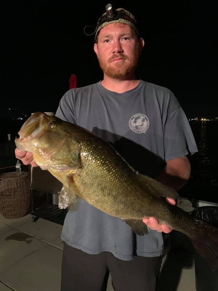 EP. 109 - Crappie Jigging & Mountain Laurel Bucks