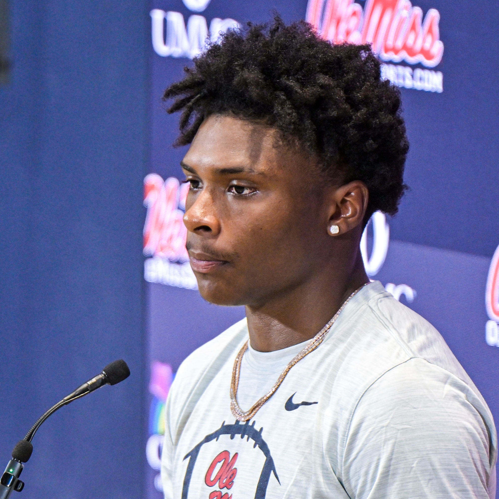 Hit That Line: Top 25, O/U win total picks, Ole Miss Heisman hype